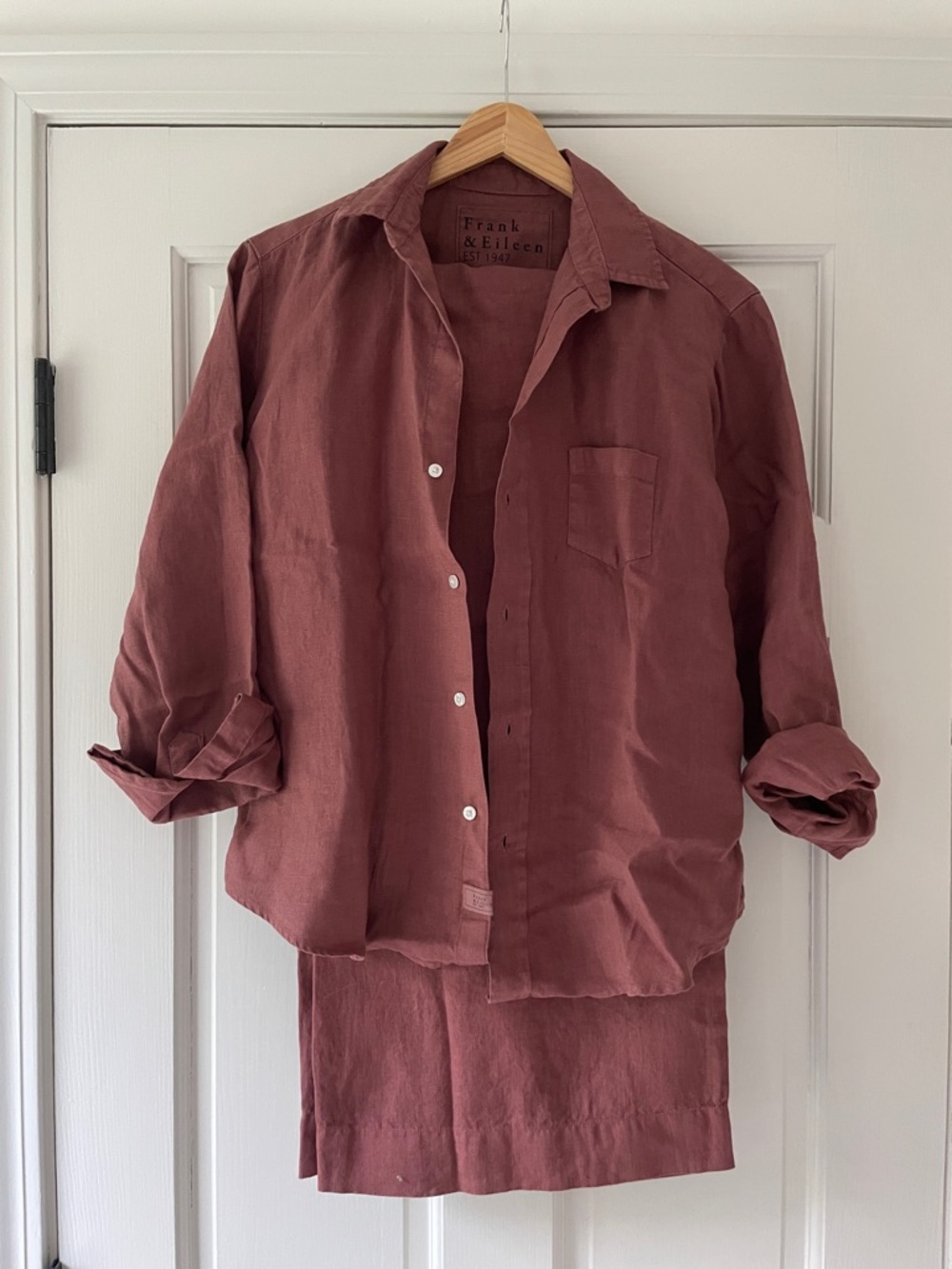 Frank & Eileen linen travel set in mulberry, size XS